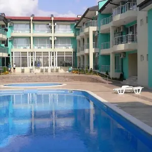 Hotel apartamentowy Private Studio 104 Nev Complex Sarafovo Near Beach & Airport Swimming Pool Free Parking, Sarafowo